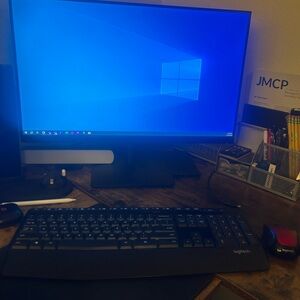Acer Monitor with Logitech keyboard and mouse (Valued at $150)